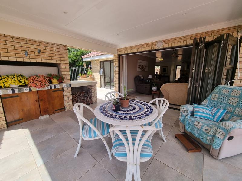 2 Bedroom Property for Sale in Hersham Western Cape